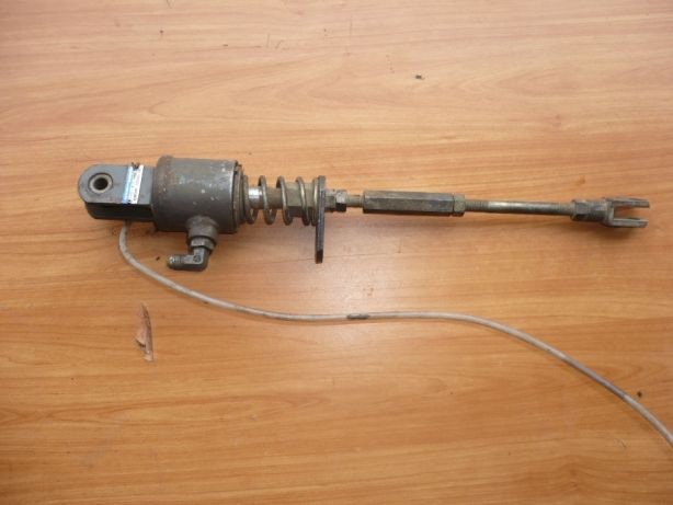 Siłownik Załączania Wałka WOM Renault 110,54 120,54 133,54 155,54..