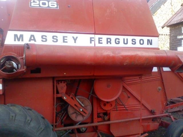 Kombajn zbożowy Massey Ferguson 206 — zdjęcie 2