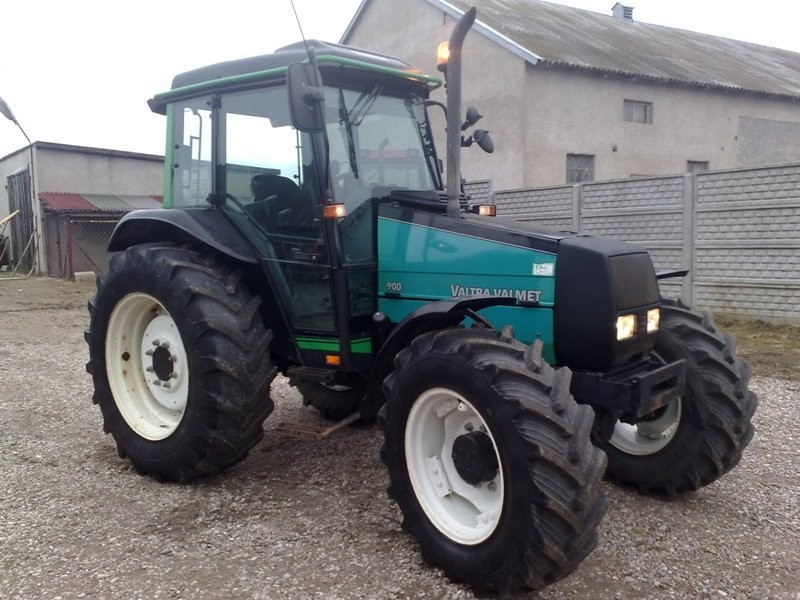 Ciągnik rolniczy Valtra 900 , rok .1999 — zdjęcie 2
