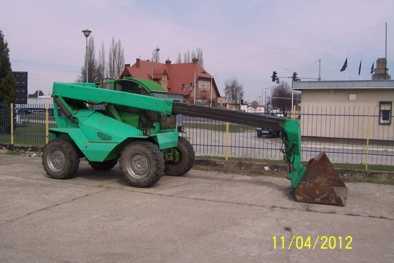 Ładowarka MERLO SM25.7P — zdjęcie 1