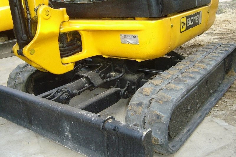 MINI KOPARKA JCB 8018 ROZSUWANE GĄSIENICE- 3 łyżki — zdjęcie 2