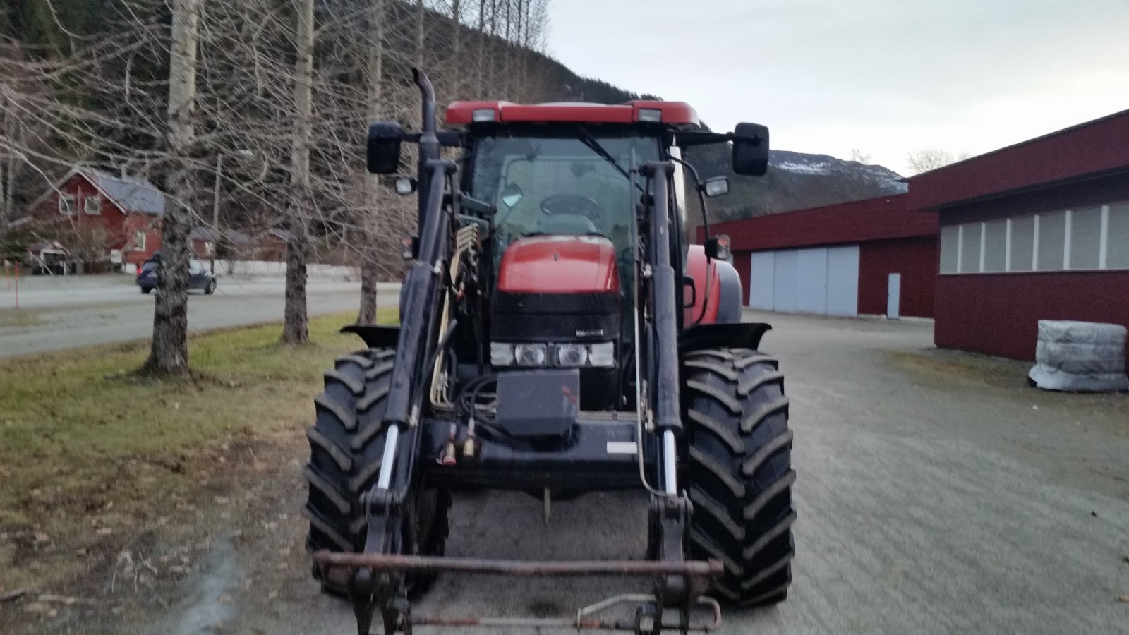 Ciągnik Case IH MXU II0/ Robust F35 — zdjęcie 2