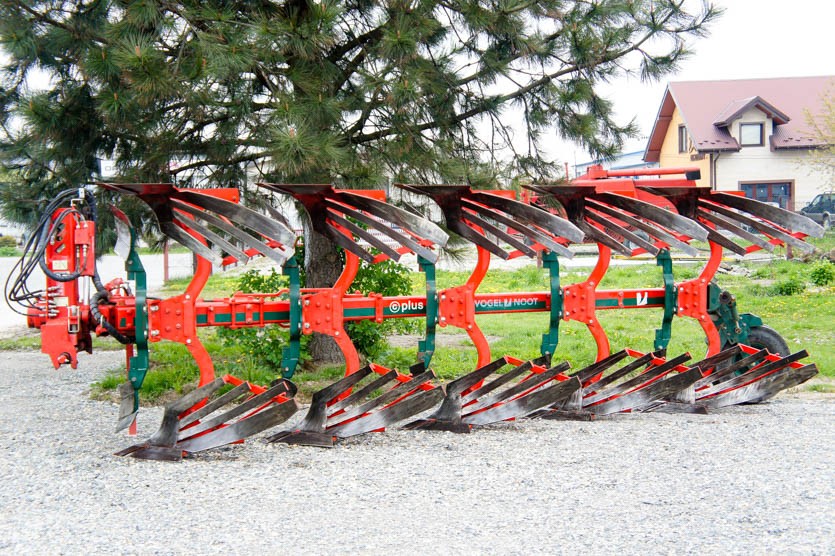 Pług obrotowy Vogel & Noot XMS 1050, 5 skib, 64 000 zł netto, jak nowy — zdjęcie 3