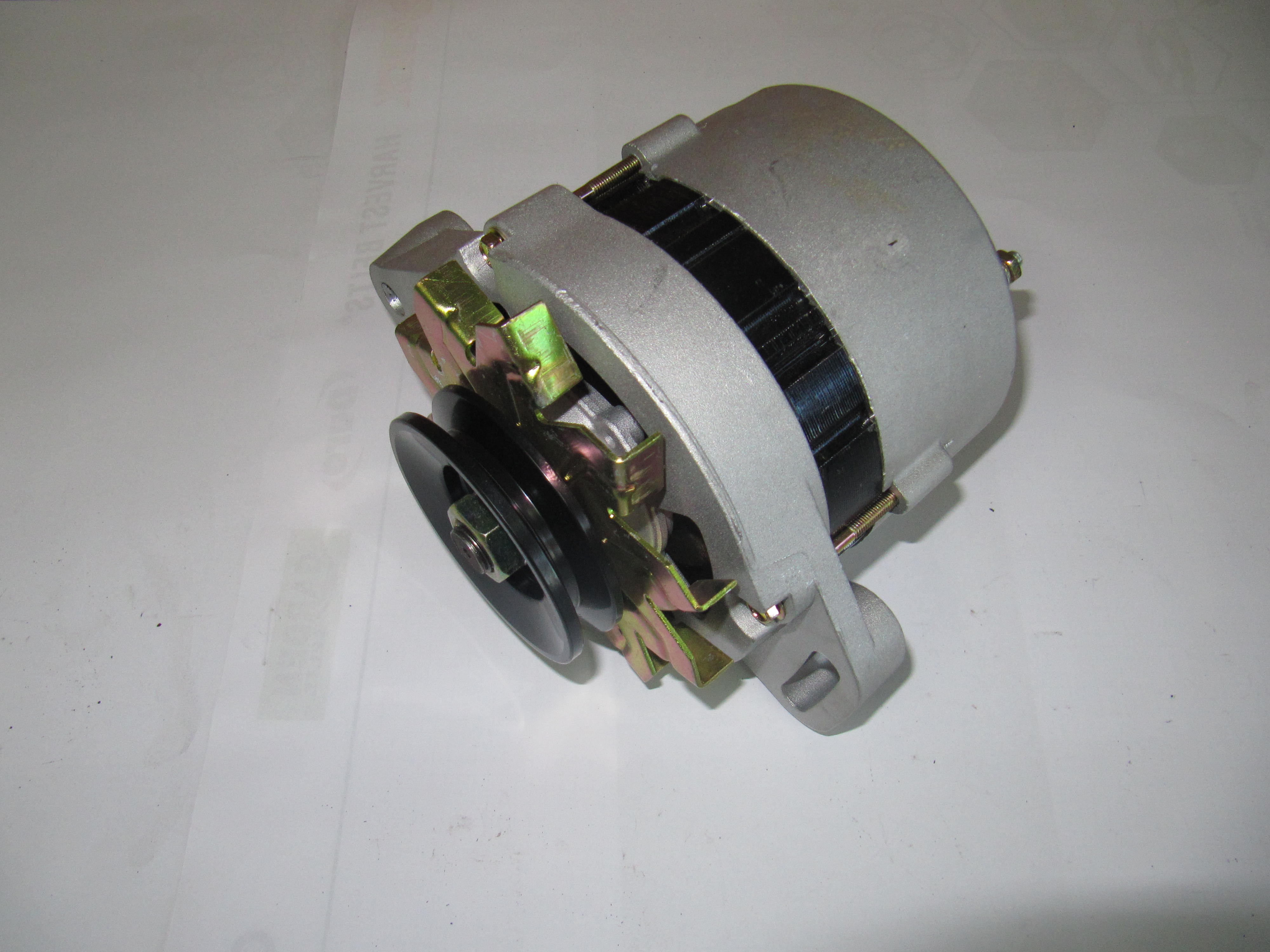 Alternator na pojedyncze koło pasowe 14 V 55 A URSUS C 385, MF.    — zdjęcie 1