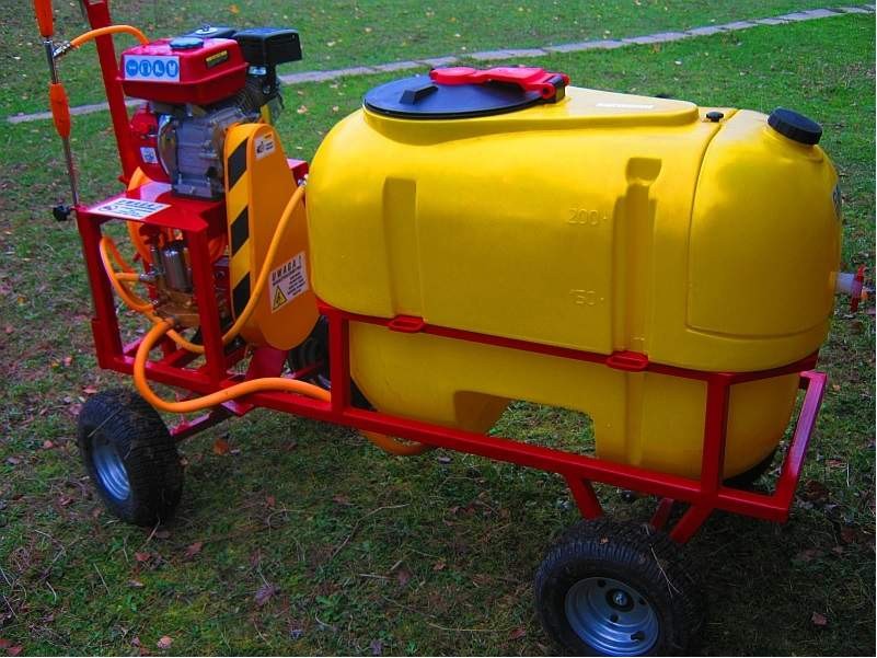 Opryskiwacz spalinowy wózkowy zbiornik 200L, silnik 6,5 HP, 14-22l/min — zdjęcie 3
