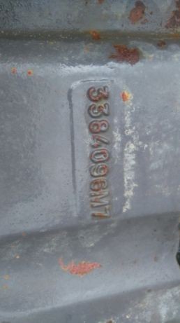 Suport,wspornik osi przedniej Massey Ferguson 3080,3090,3095,3115,3125 — zdjęcie 2