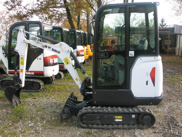koparkikrakow.pl - Bobcat E17 2014 sprzedam — zdjęcie 1