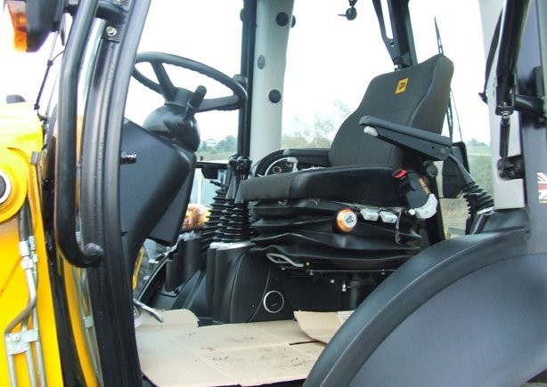 JCB 3CX Contractor ECO z roku 2011** — zdjęcie 1