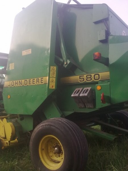 JOHN DEERE 580 z roterem  jak nowa — zdjęcie 2