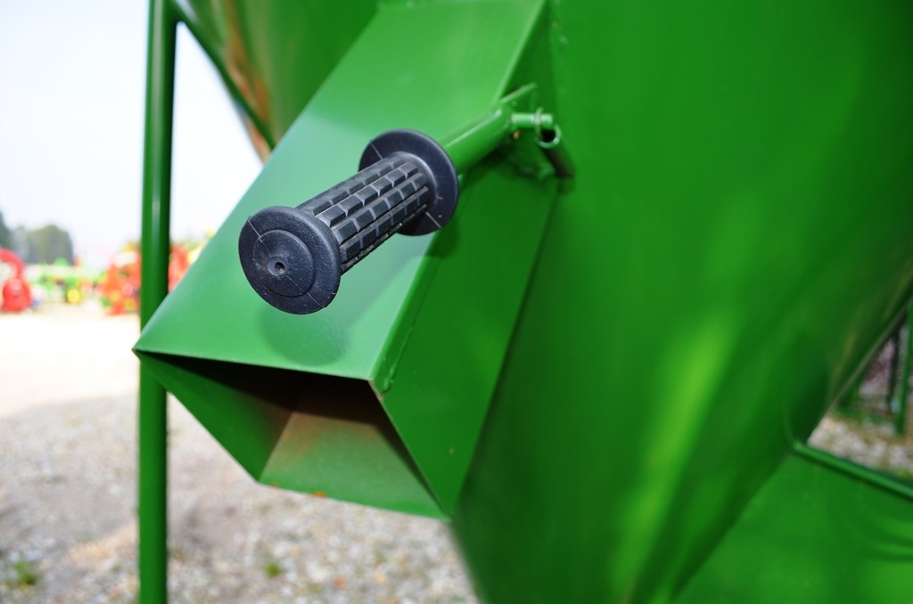 Mieszalnik pasz M-Rol 1500kg PROMOCJA! DO WYCZEPRANIA ZAPASÓW! — zdjęcie 4