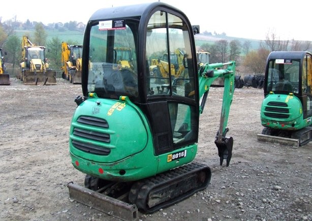 Minikoparka gąsienicowa JCB 8016 z roku 2007; — zdjęcie 3
