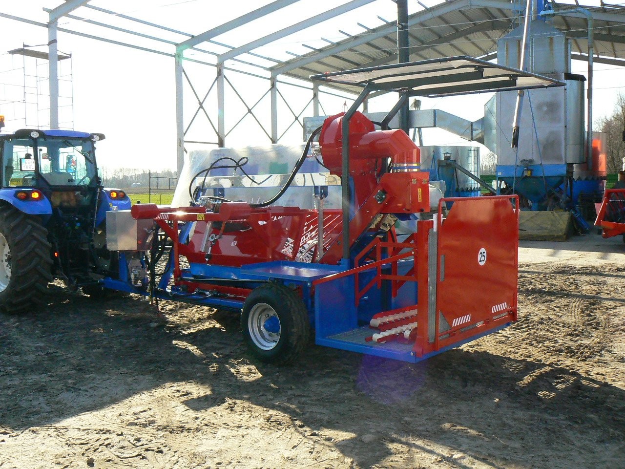 John Deere Blackberry harvester, Aronia. Kombajn do aronii NOWY GWARAN — zdjęcie 3