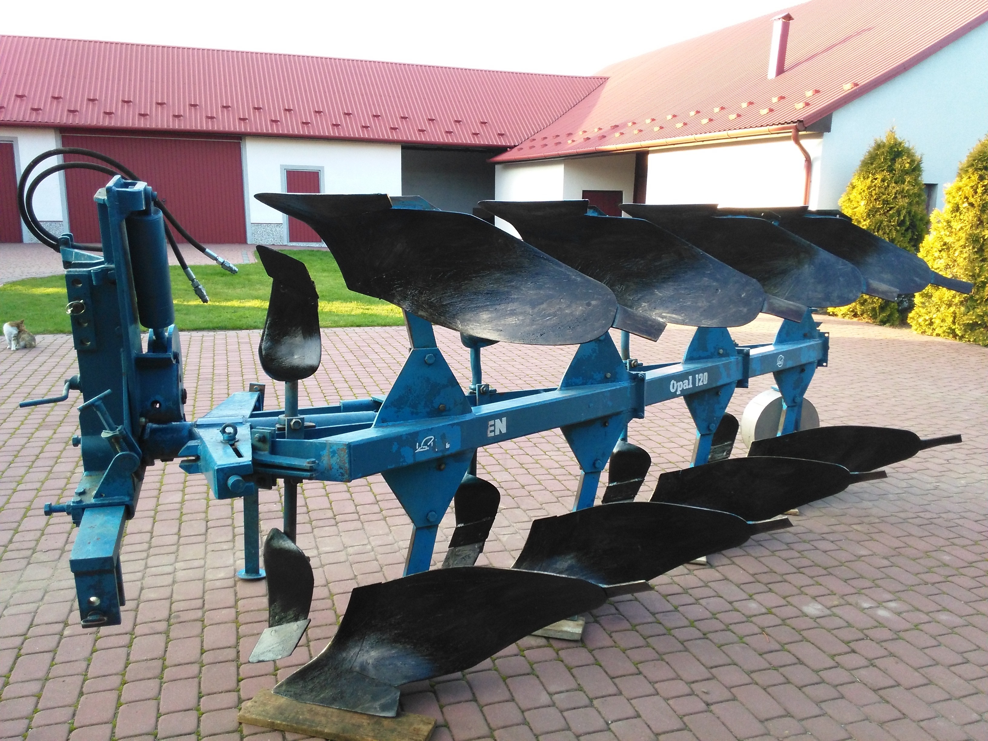 Pług LEMKEN OPAL 120 obrotowy 4 skibowy — zdjęcie 1