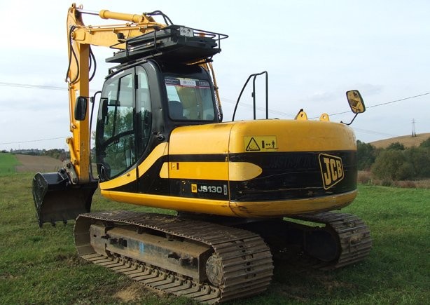 JCB JS 130LC z roku 2007 — zdjęcie 2