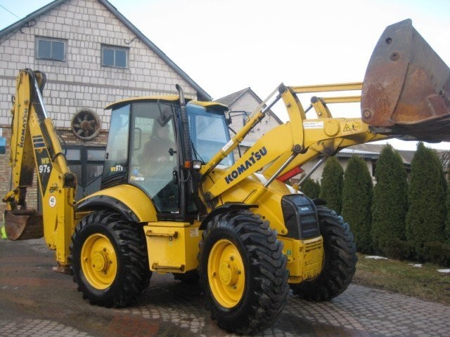 Koparko-ładowarka Komatsu WB97 S-2 — zdjęcie 2