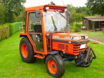 1995  Kubota L3250D — zdjęcie 1