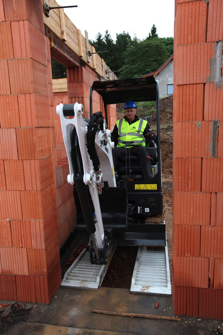 Minikoparka Bobcat E17 Fabrycznie Nowa Rok Produkcji 2015 — zdjęcie 3
