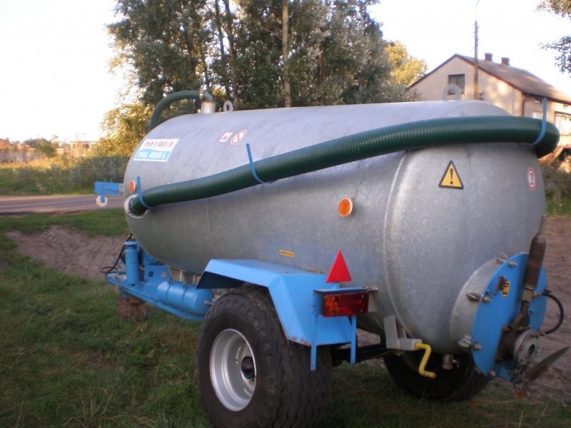beczkowóz asenizacyjny pomot 4000L. 2006R BECZKA — zdjęcie 3