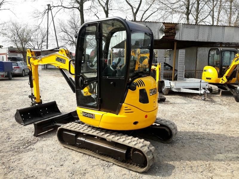 JCB 8025 ZTS z 2012 roku - mini koparka — zdjęcie 2