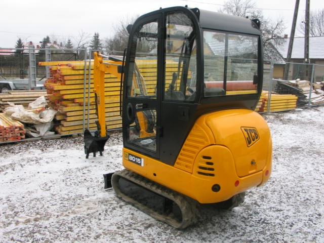Sprzedam JCB 8015 z 2004 roku - mini koparka — zdjęcie 7