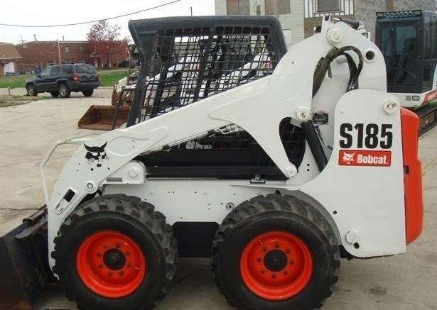 Bobcat S185 LADOWARKIE — zdjęcie 2