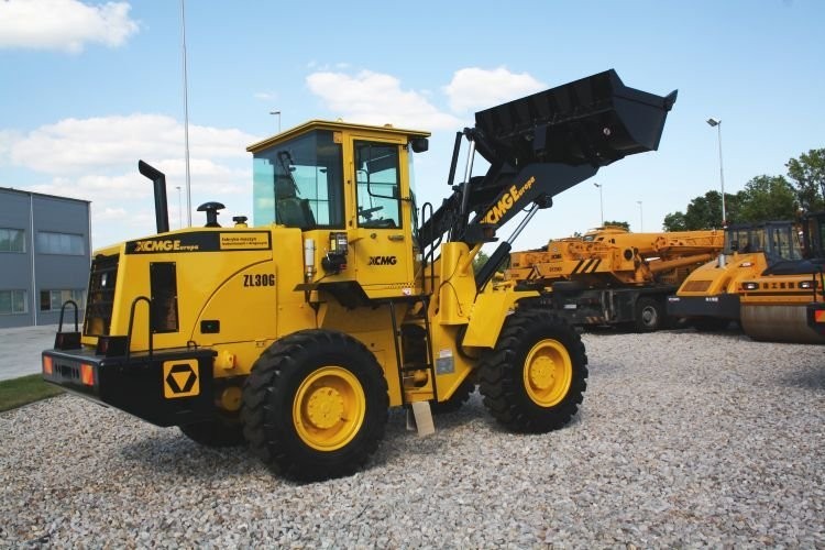Ładowarka kołowa XCMG ZL30G jak fadroma HSW Ł-200 — zdjęcie 2