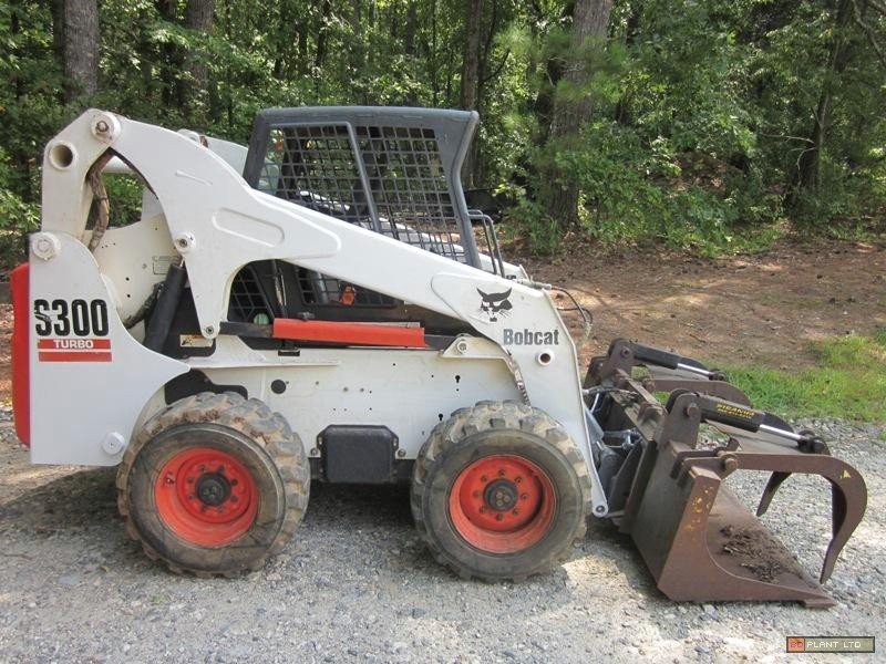 2002 BOBCAT S300 Mini ładowarka — zdjęcie 2