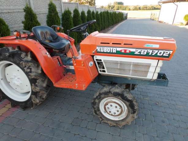 Kubota B1702 17KM 4x4 mini traktor super stan Iseki Yanmar Hinomoto — zdjęcie 5