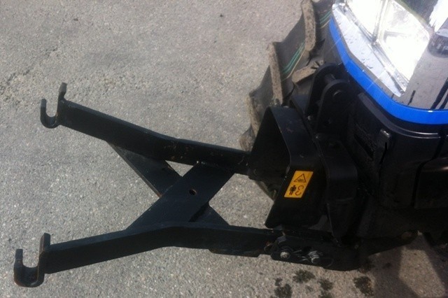 New Holland T 3030 w dobrym stanie — zdjęcie 7