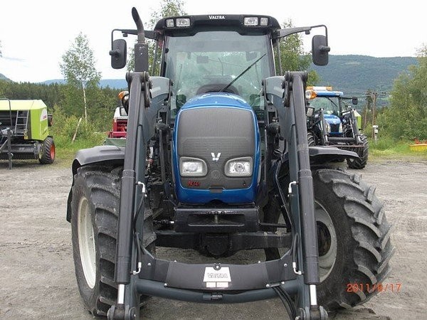 2007 Valtra N 141 A — zdjęcie 2
