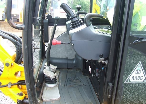 .Mini koparka JCB 8025 ZTS z roku 2008. — zdjęcie 4