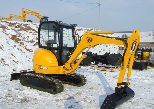 JCB 8032 ZTS - 2006 r. — zdjęcie 5