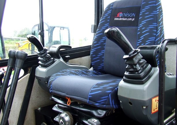 Minikoparka JCB 8052 ZTS z roku 2007 - 5 ton — zdjęcie 3