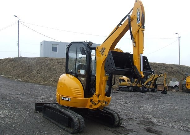 minikoparka gąsienicowa JCB 8032 ZTS, rok 2006. — zdjęcie 2