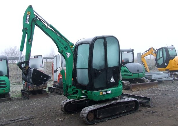 Minikoparka gąsienicowa JCB 8030 ZTS z roku 2007