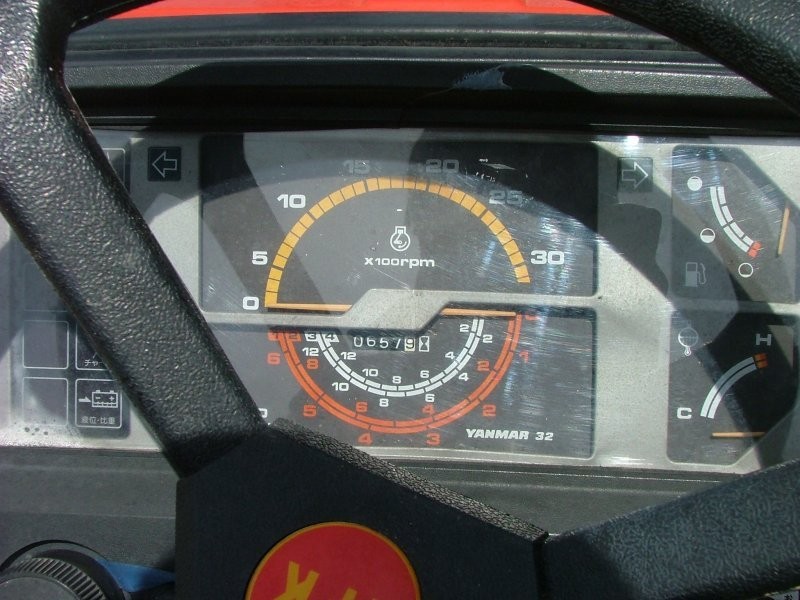 Mini traktorek Yanmar FX 28, 28KM, 4x4 — zdjęcie 1