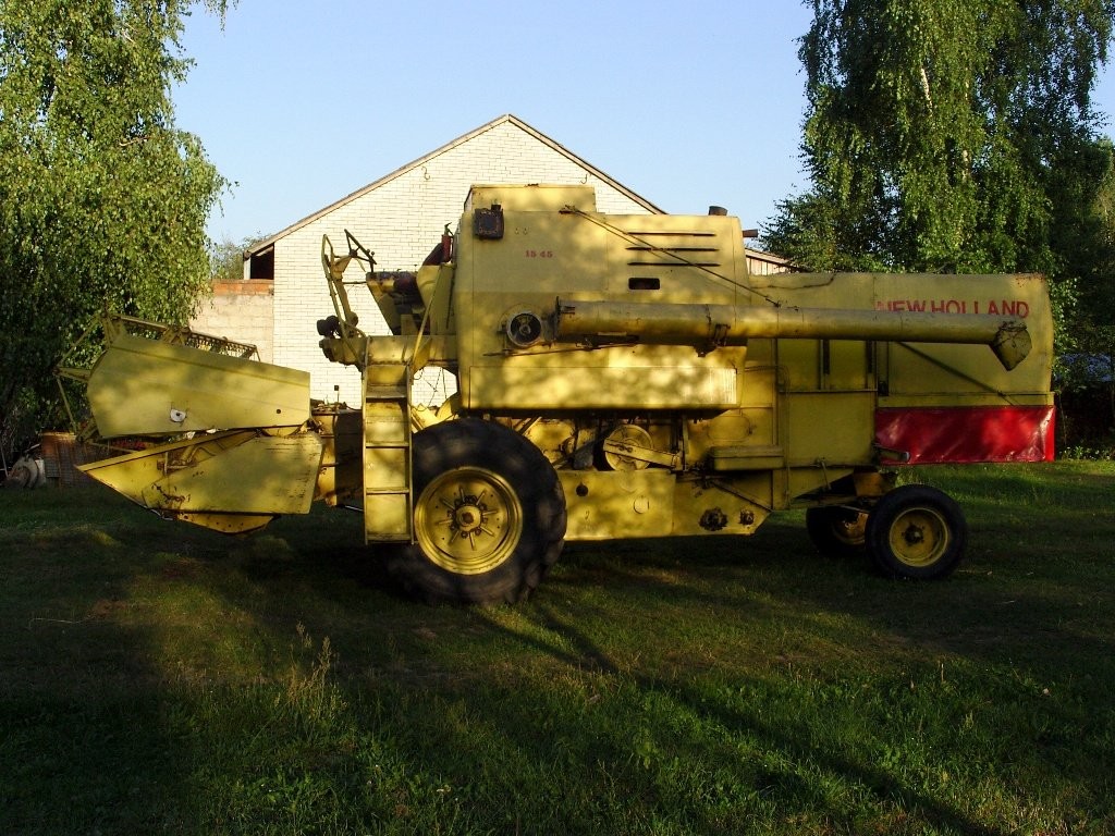 New Holland 1545 - 1980 — zdjęcie 3