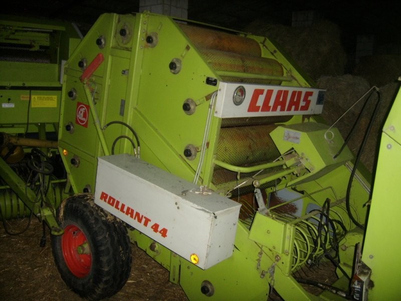 PRASA ROLUJACA CLAAS ROLLANT 44 — zdjęcie 1