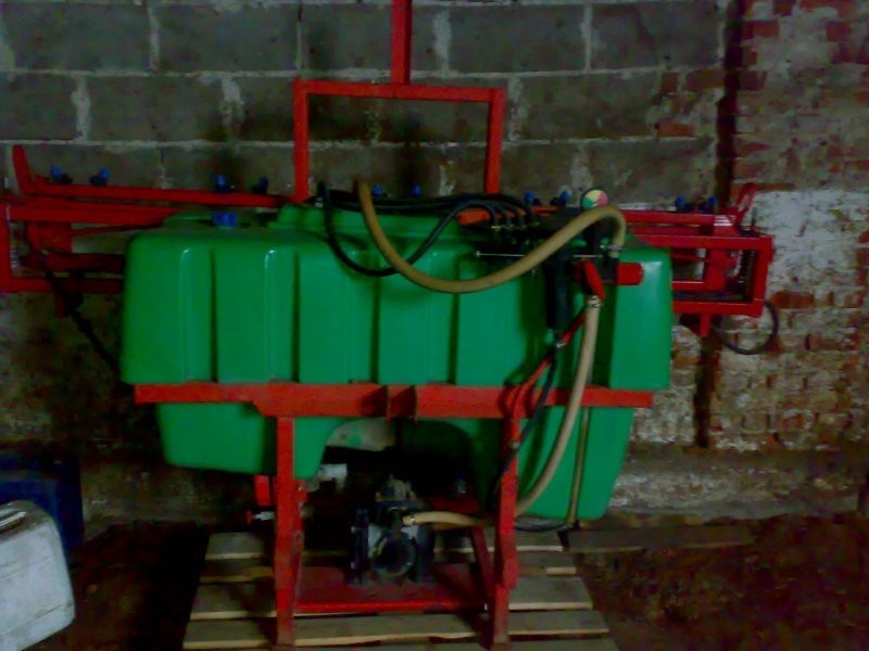 Sprzedam opryskiwacz Bury Perkoz 400l — zdjęcie 2