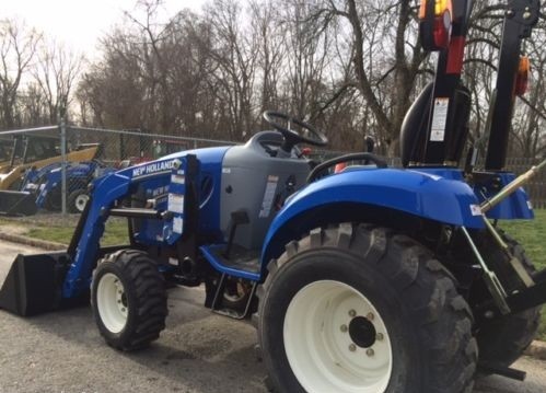 Ciągnik New Holland Boomer 24  — zdjęcie 4