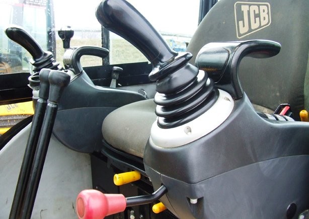 Minikoparka JCB 8025 rok 2008 — zdjęcie 2