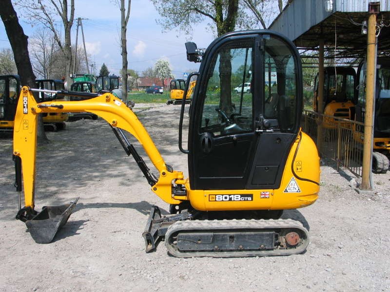 koparkikrakow.pl - JCB 8018 - 2007-2011 — zdjęcie 1