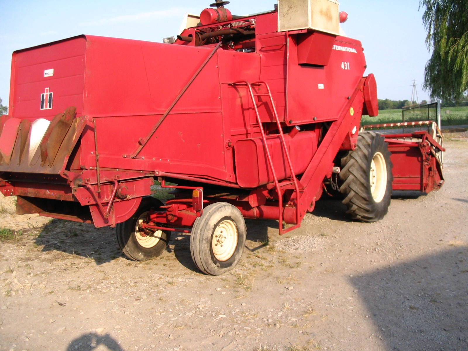 Kombajn International 431 — zdjęcie 2