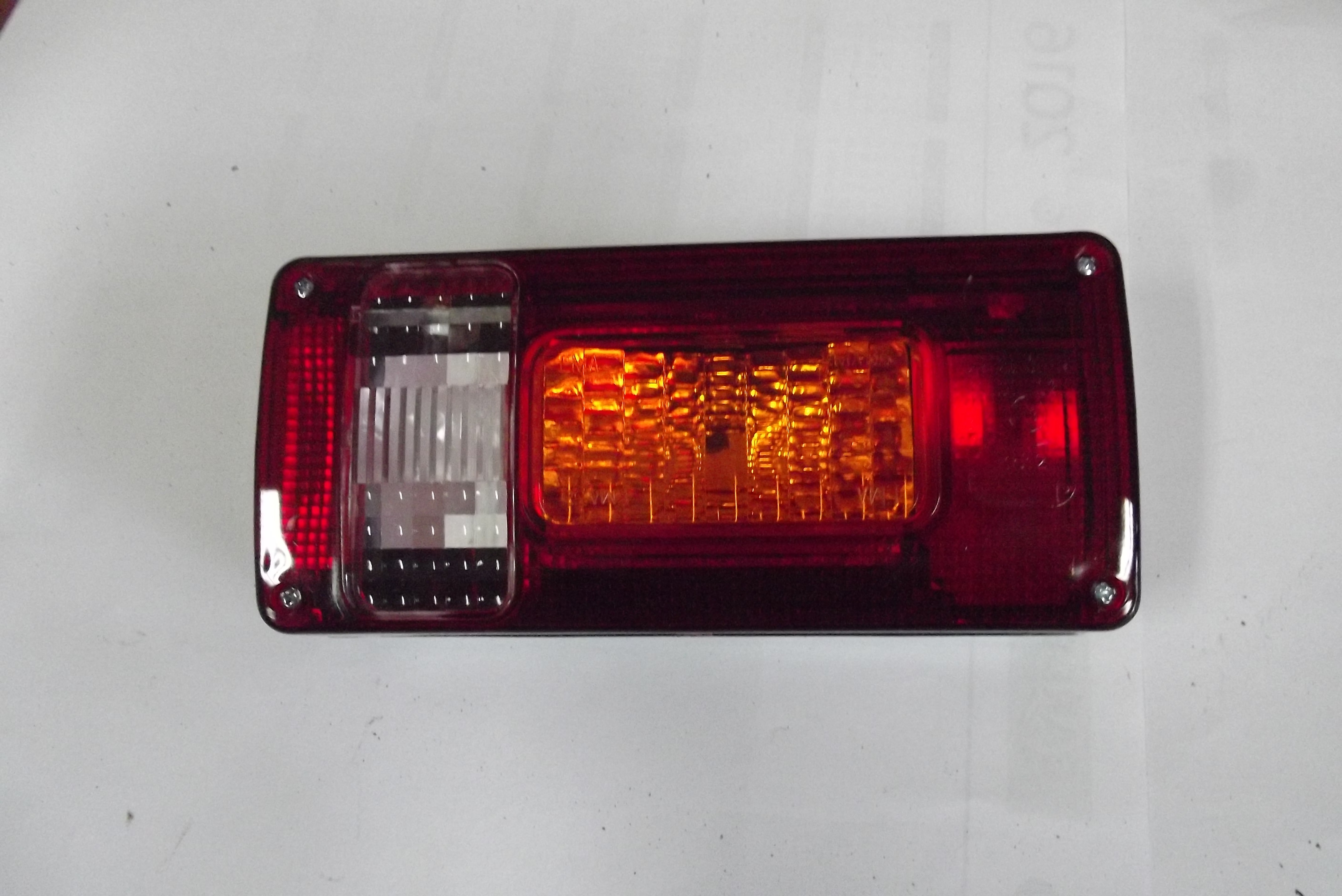 Lampa zespolona tylna, lewa/prawa 12V/24V.   — zdjęcie 1