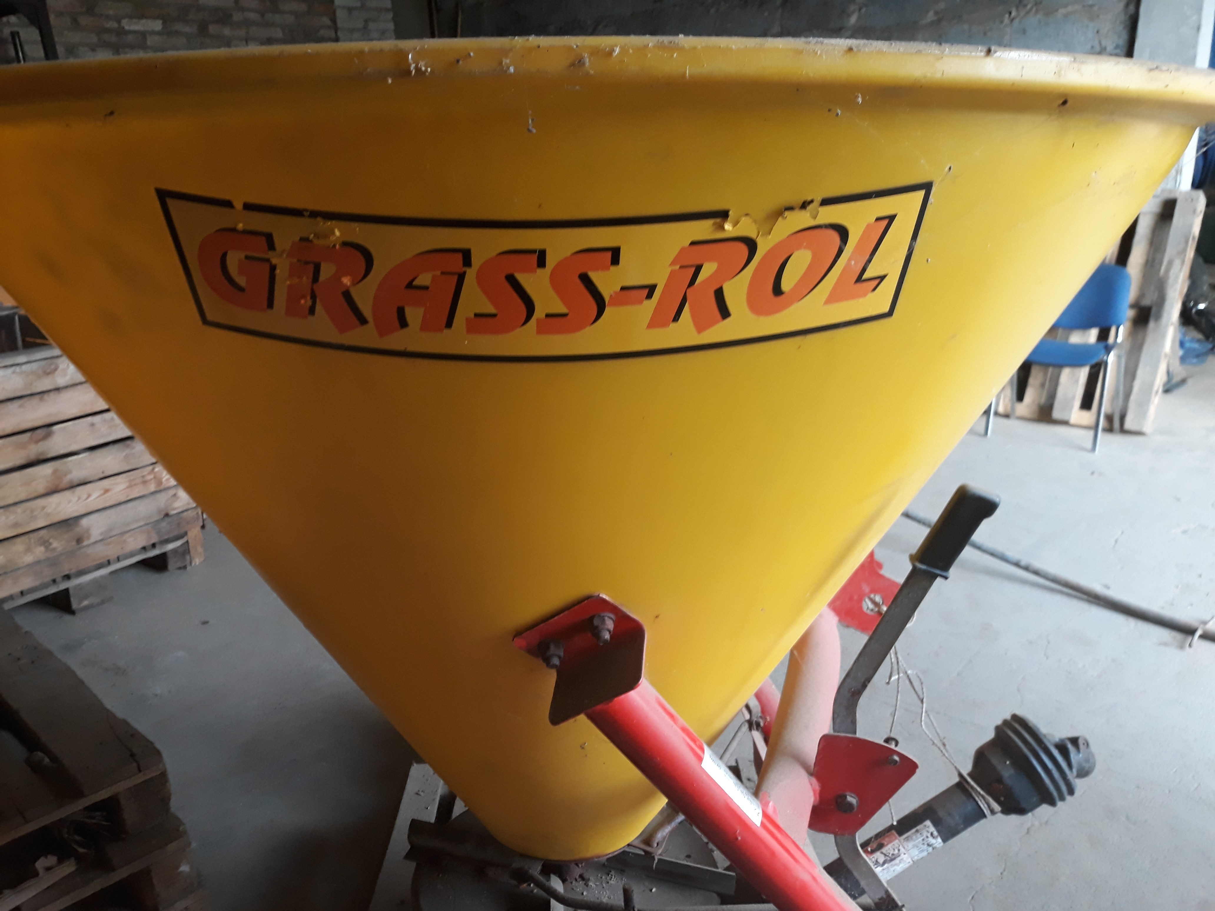 Jednotarczowy rozsiewacz nawozów GRASS-ROL N056/1  — zdjęcie 2