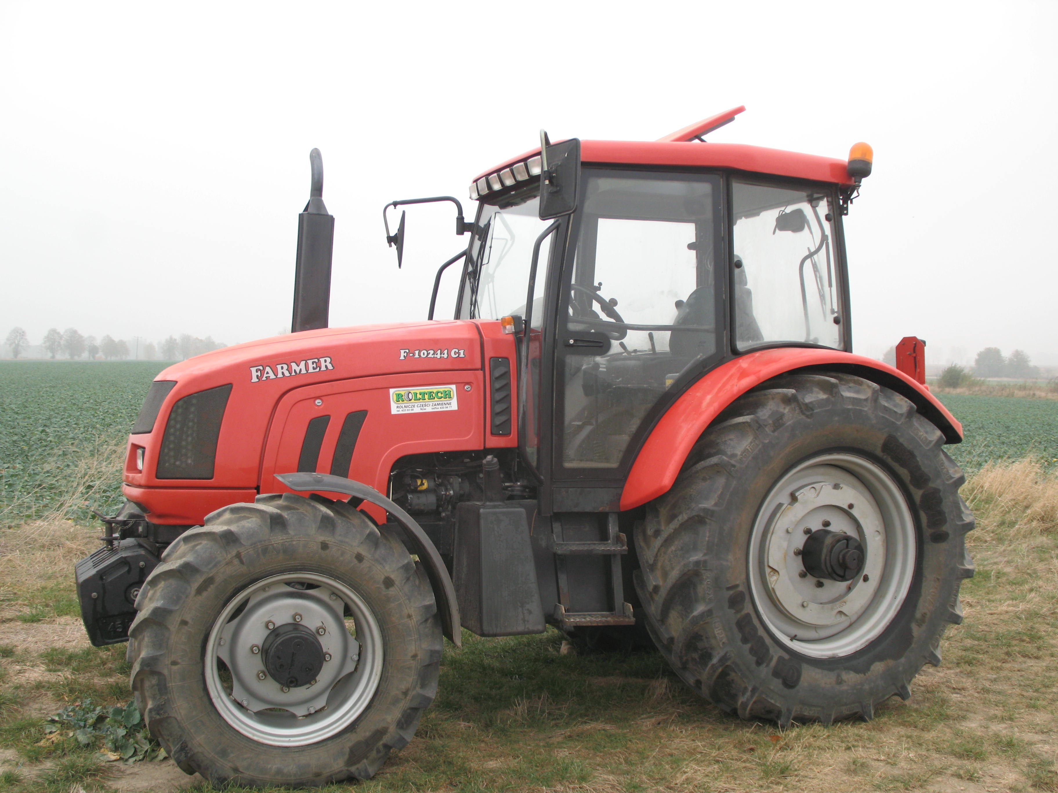 Sprzedam ciągnik Farmer 10244C1 — zdjęcie 3