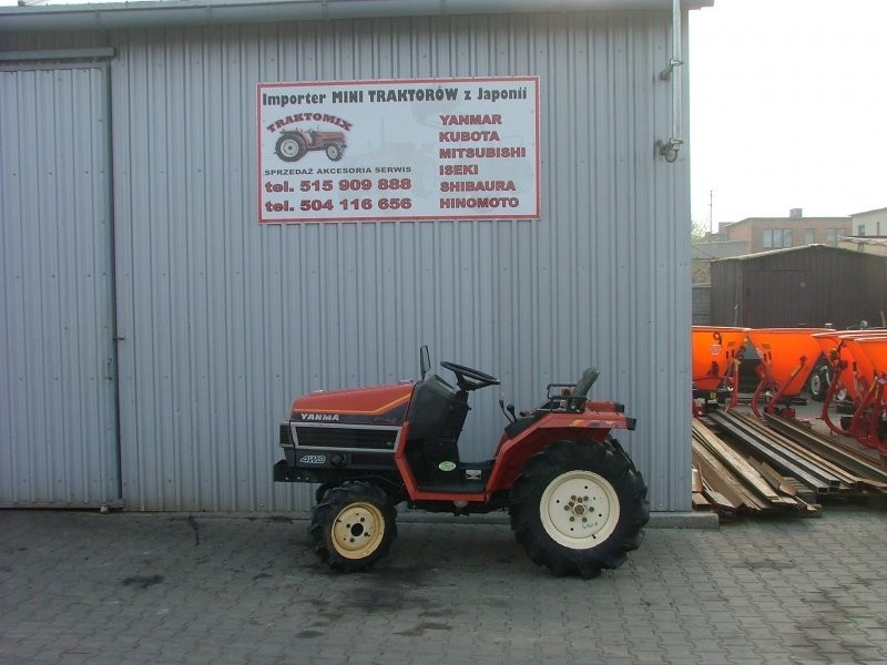 Mini traktorek Yanmar F145, 14,5KM, 4x4 — zdjęcie 1