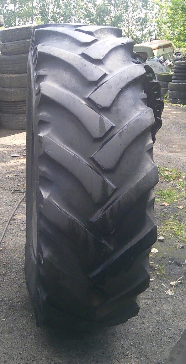(G320) Opona 20.8 R38 Goodyear, Stomil — zdjęcie 4