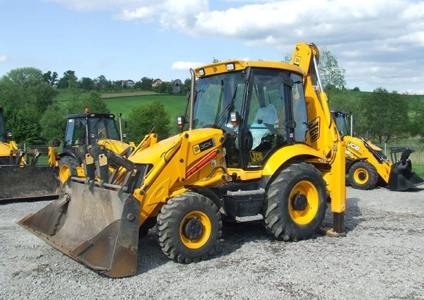 Koparko ładowarka JCB 3CX- z roku 2007 — zdjęcie 1