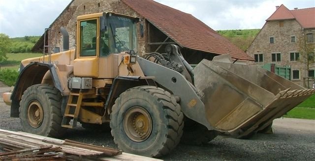 Ładowarka kołowa Volvo L 180 E — zdjęcie 4